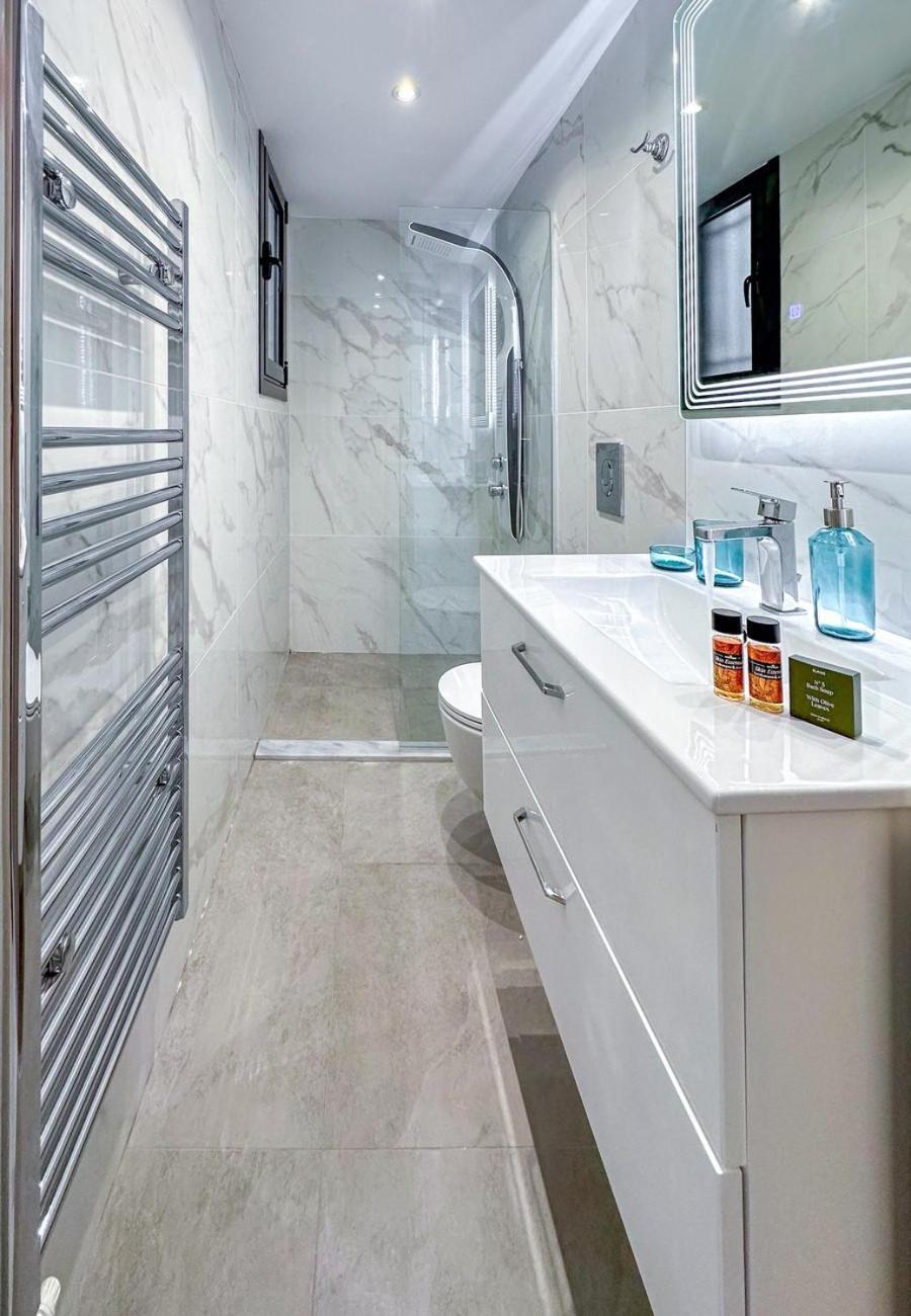 Liv - Modern Spacious In Gazi Athens