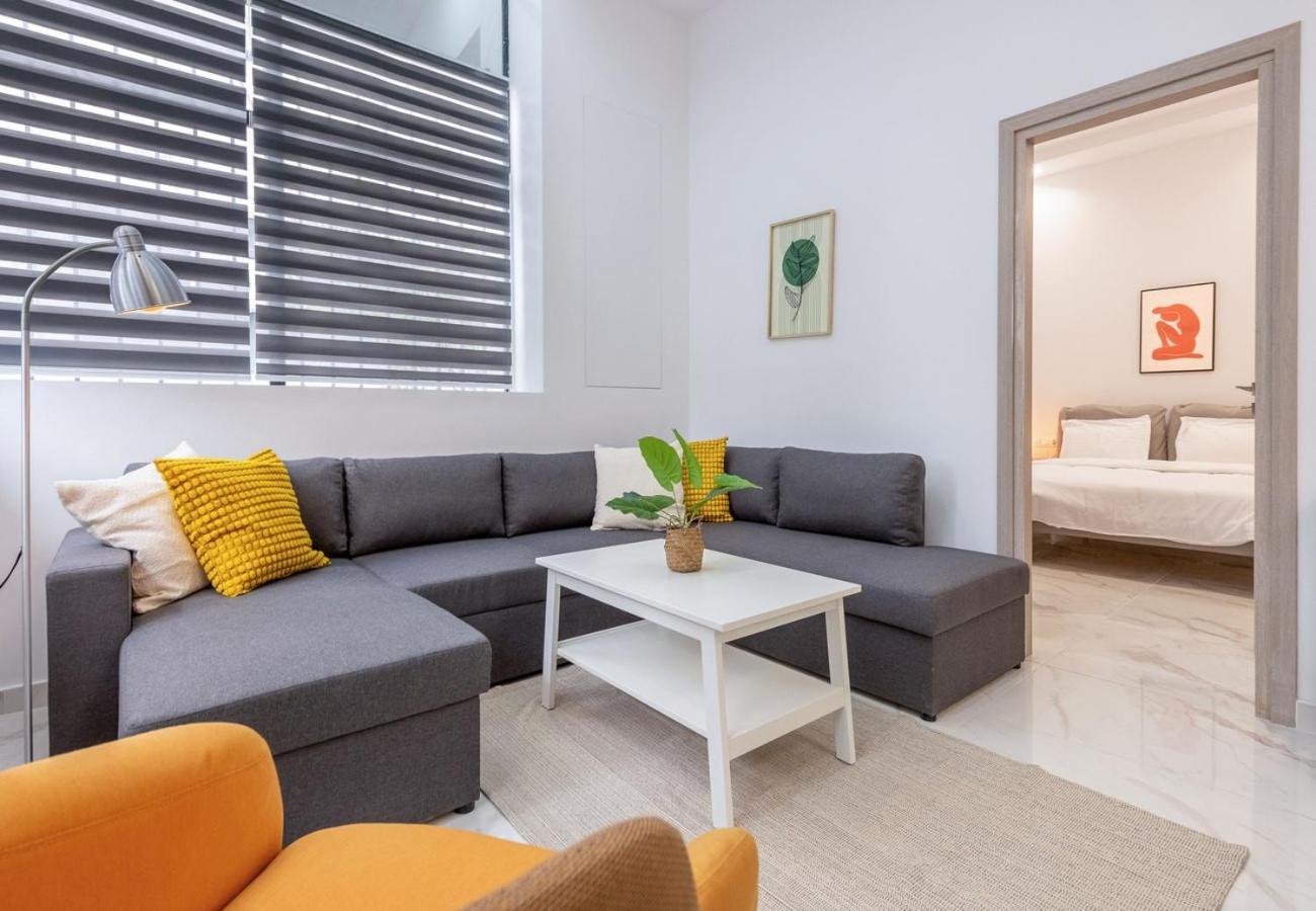 Liv - Modern Spacious In Gazi Apartment